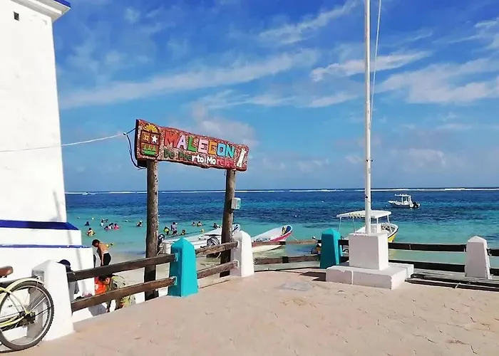 Frida's Rooftop Apartment *